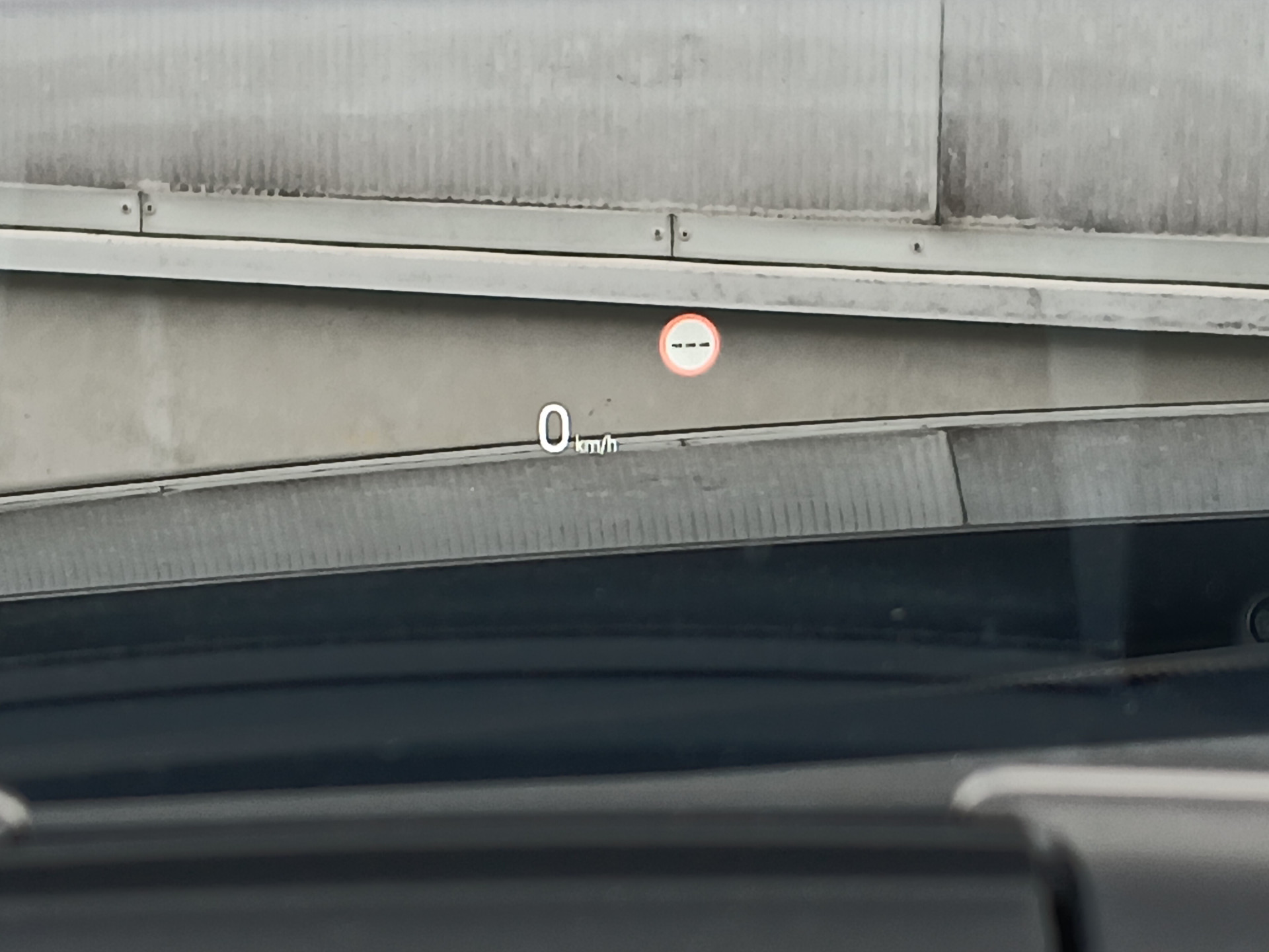 47568509-18.jpg