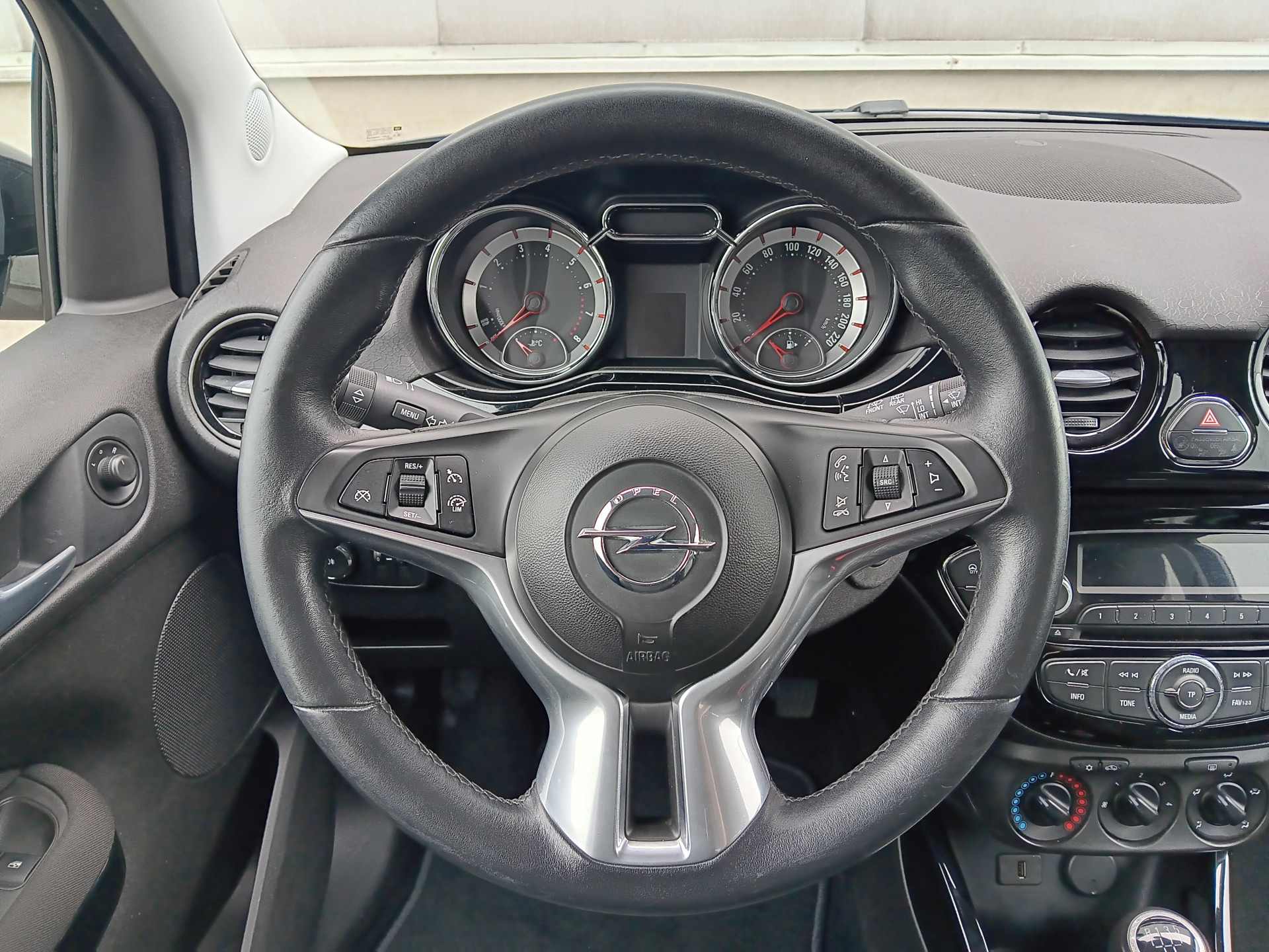 47710071-15.jpg